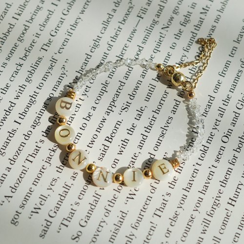 天然閃靈鑽淡水貝殼雙面字母14KGF磁扣手鏈