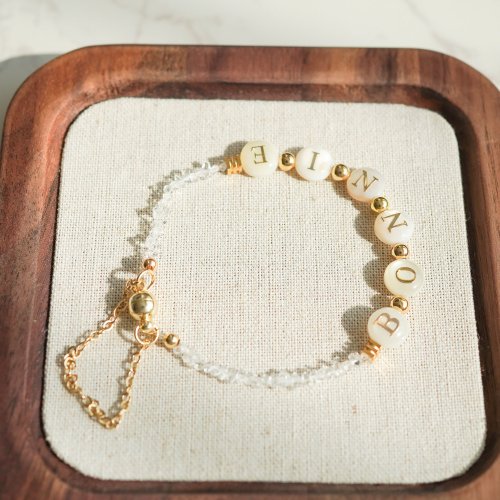 天然閃靈鑽淡水貝殼雙面字母14KGF磁扣手鏈