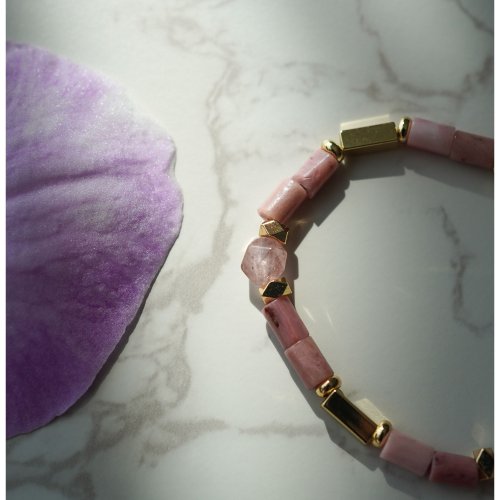 天然粉薔薇切面草莓晶磁扣手鏈