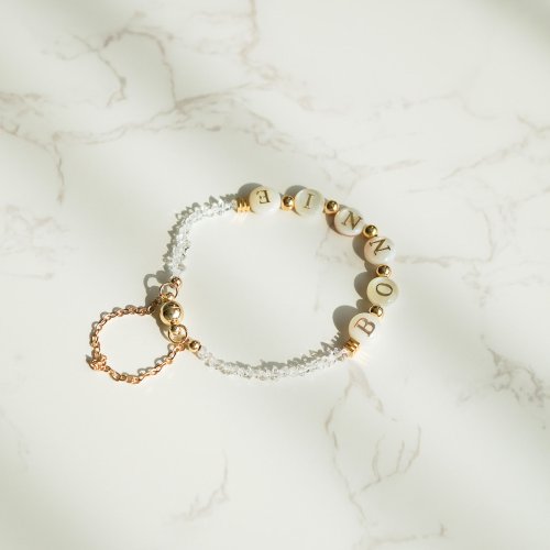 天然閃靈鑽淡水貝殼雙面字母14KGF磁扣手鏈